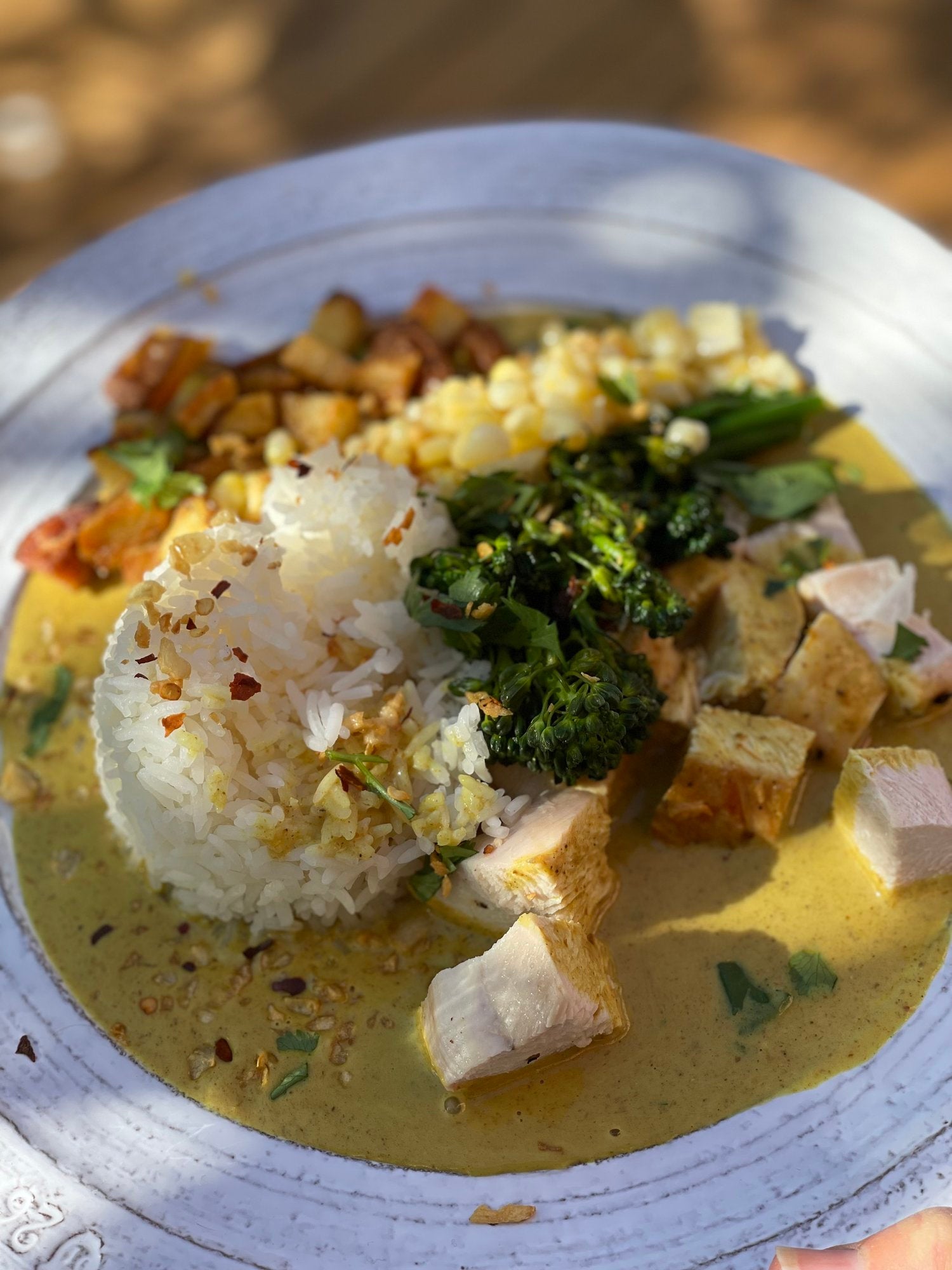 YELLOW THAI CURRY WITH CHICKEN AND RICE